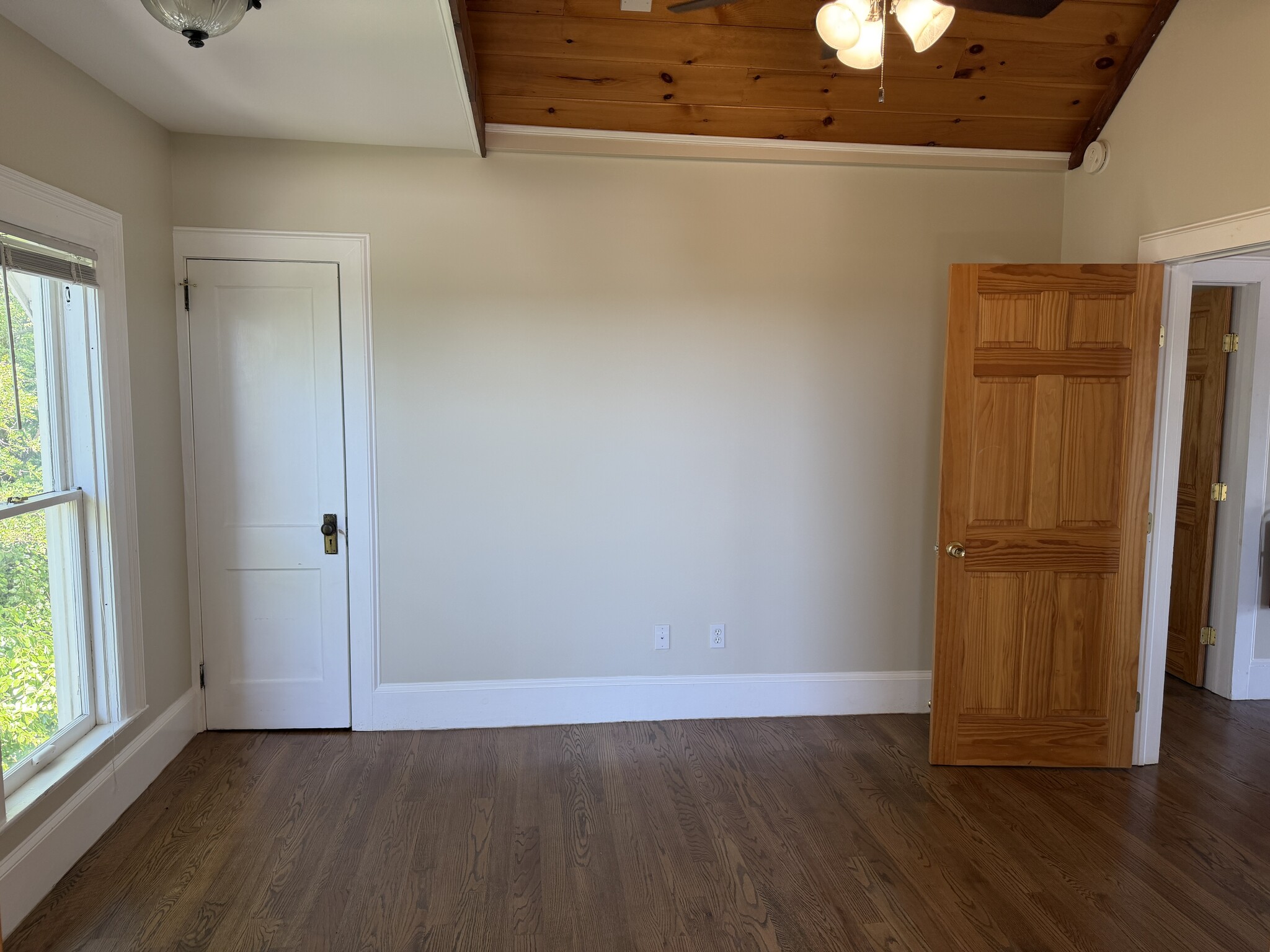 54 N Broadway, Tarrytown, NY à louer Photo intérieure– Image 1 sur 2