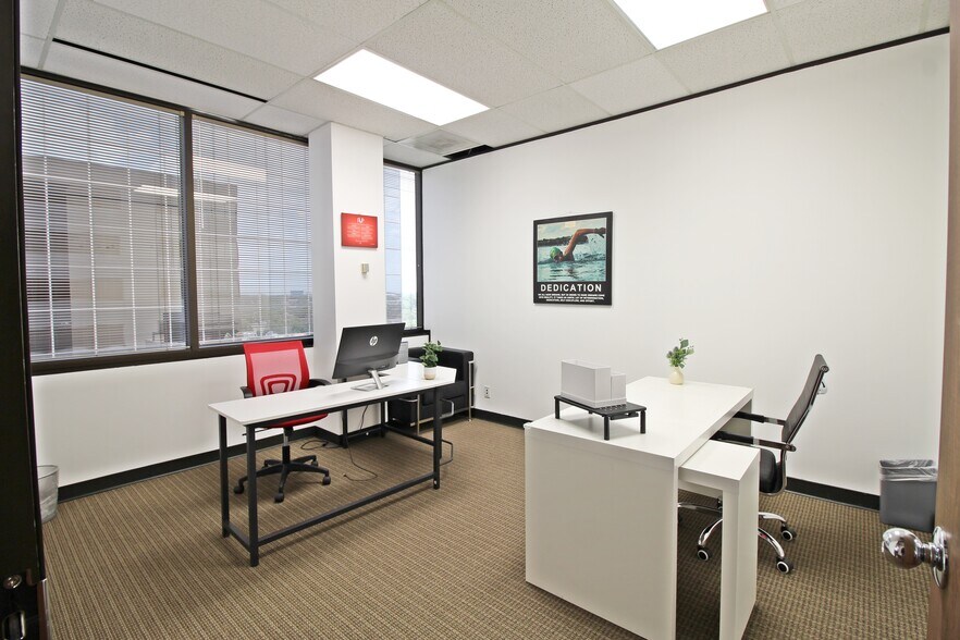 11767 Katy Fwy, Houston, TX à louer - Photo de l’immeuble – Image 3 sur 25