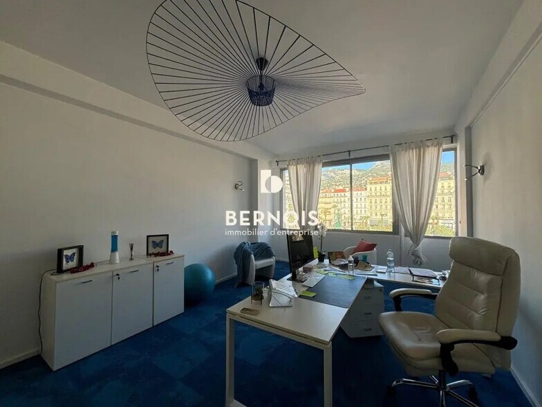 Bureau dans Toulon à louer - Photo intérieure – Image 1 sur 4