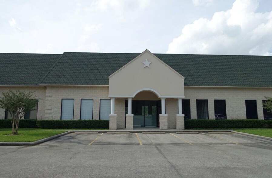 605-611 Rockmead Dr, Kingwood, TX à louer - Photo de l’immeuble – Image 3 sur 4