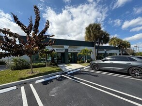 901 Northpoint Pky, West Palm Beach, FL à louer Photo de l’immeuble– Image 2 sur 10