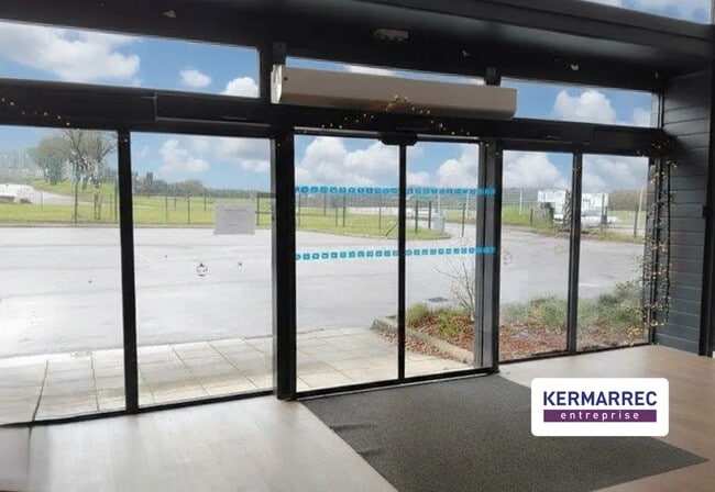 Plus de détails pour Local d’activités à vendre