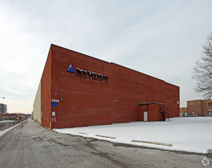 2388 Midland Ave, Toronto, ON à louer - Photo principale – Image 1 sur 2
