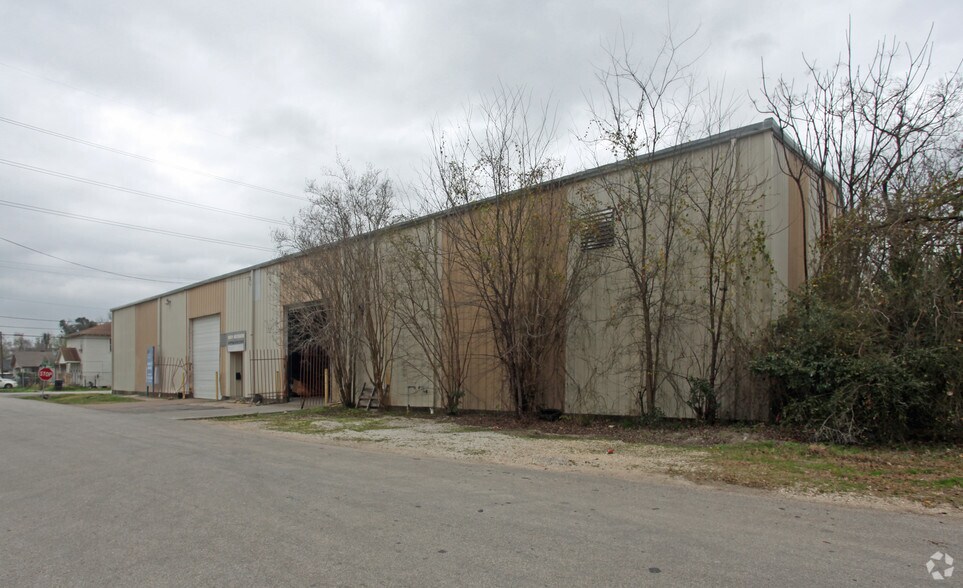 1901 Hussion St, Houston, TX à louer - Photo de l’immeuble – Image 2 sur 3