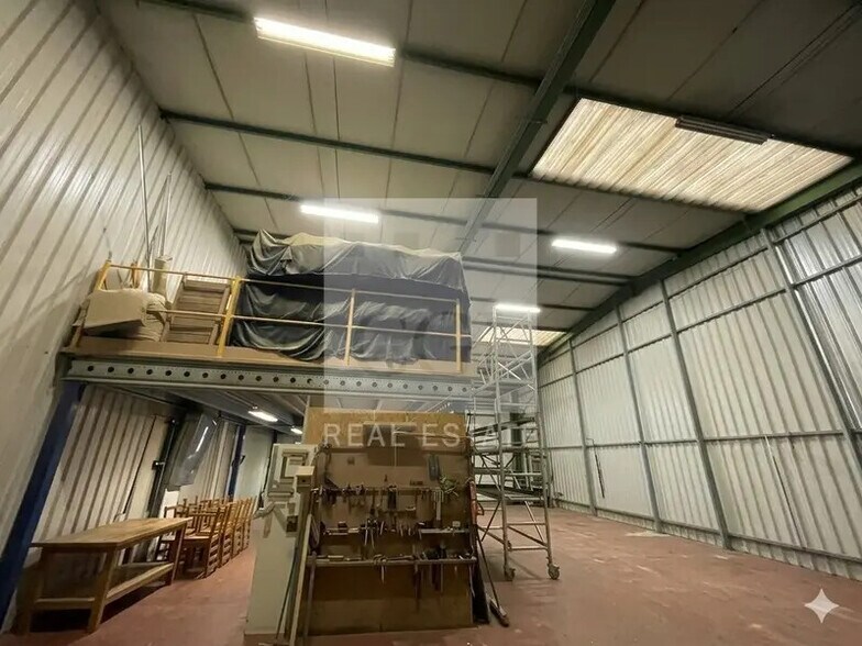 Local d'activités dans Gières à vendre - Photo intérieure – Image 3 sur 3