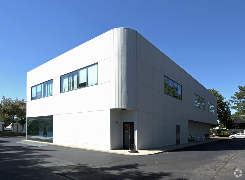 434 Route 18, East Brunswick, NJ à louer - Photo de l’immeuble – Image 3 sur 4
