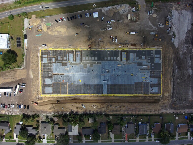 W Airport Blvd, Sanford, FL à louer - Photo de l’immeuble – Image 3 sur 5