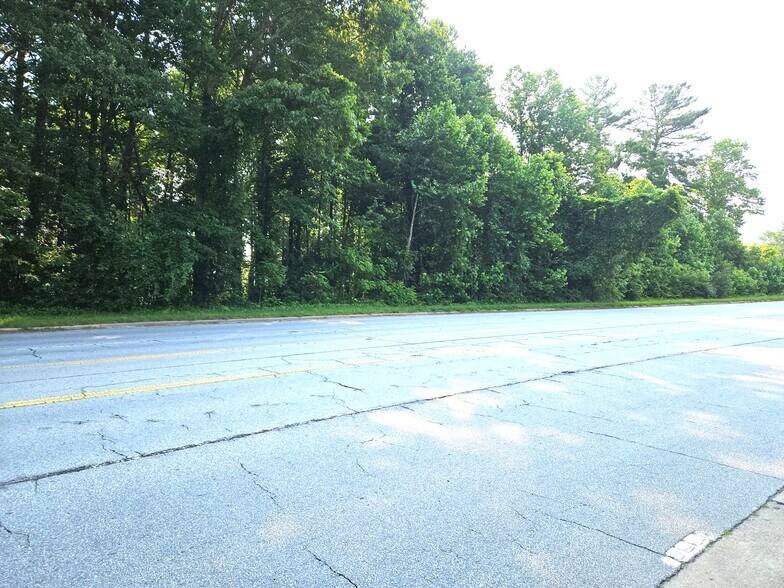 3826 Asheville Hwy, Hendersonville, NC à vendre - Photo de l’immeuble – Image 3 sur 5
