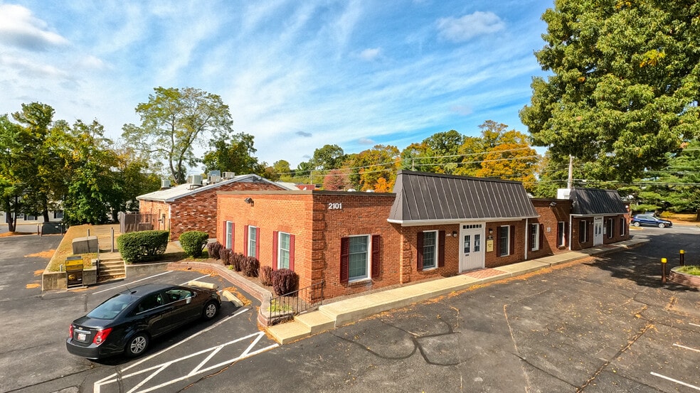 2101 Baldwin Ave, Crofton, MD à louer - Photo de l’immeuble – Image 3 sur 5