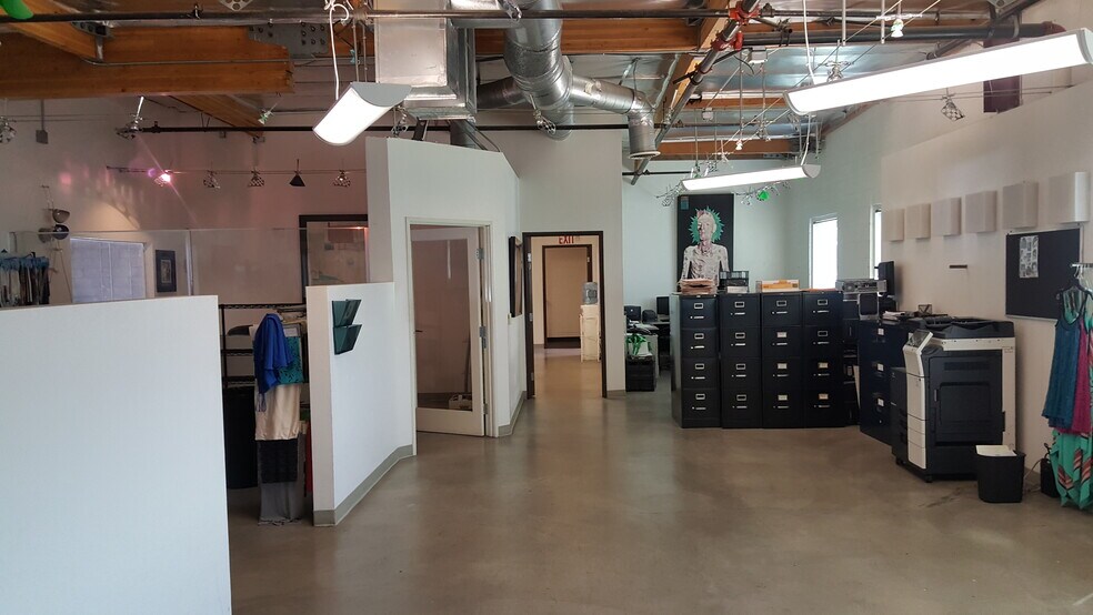 1654 Long Beach Ave, Los Angeles, CA à louer - Photo intérieure – Image 2 sur 12