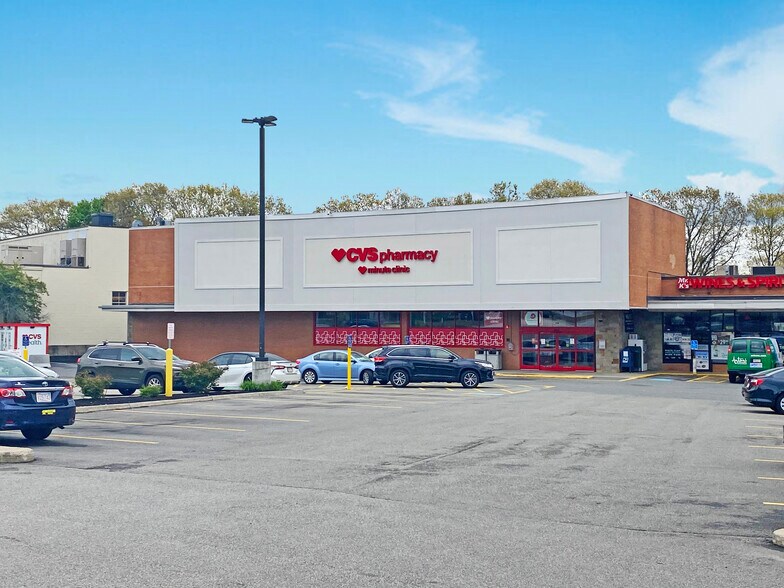 978-980 Boylston St, Newton, MA à louer - Photo de l’immeuble – Image 2 sur 3