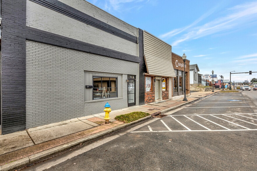 713 N Garden St, Columbia, TN à louer - Photo de l’immeuble – Image 2 sur 15