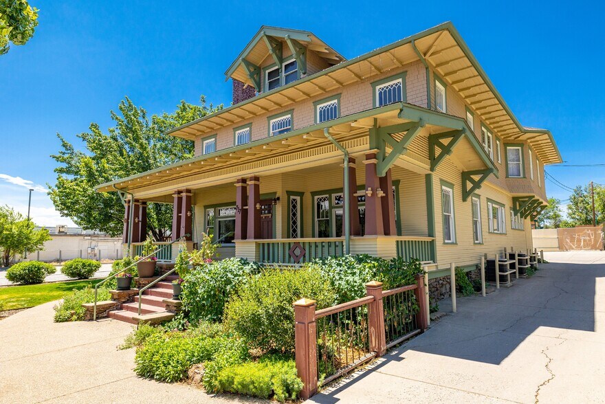 1051 S Milton Rd & 717 Riordan Rd portefeuille de 2 biens à vendre sur LoopNet.fr - Photo de l’immeuble – Image 2 sur 3