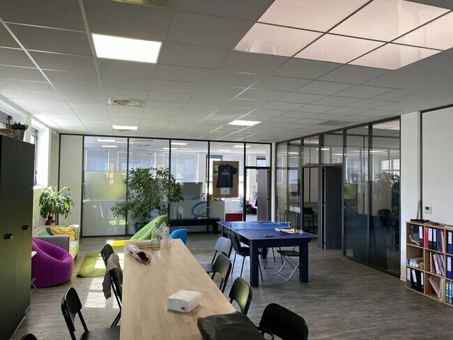 Plus de détails pour Bureau à vendre