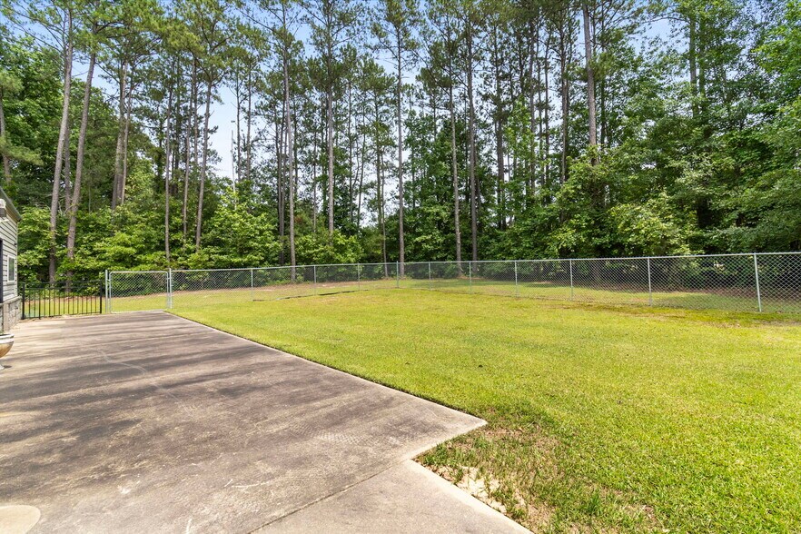 215 Coates Rd, Linden, NC à vendre - Photo de l’immeuble – Image 3 sur 31