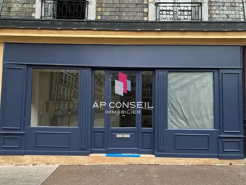 dans Versailles à vendre Photo de l’immeuble– Image 1 sur 1