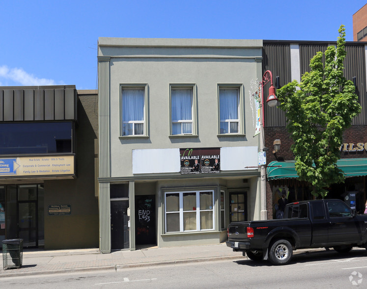 20-22 Simcoe St S, Oshawa, ON à louer - Photo principale – Image 1 sur 6