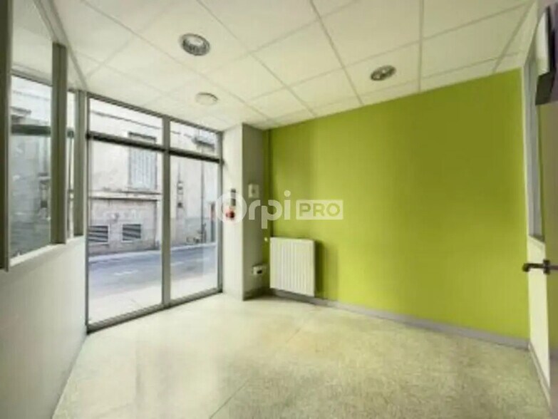 Bureau dans Montluçon à vendre - Photo de l’immeuble – Image 1 sur 7