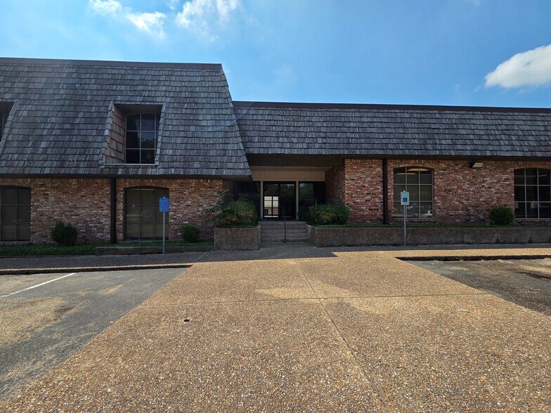 2005 Birdcreek Dr, Temple, TX à louer - Photo de l’immeuble – Image 3 sur 4