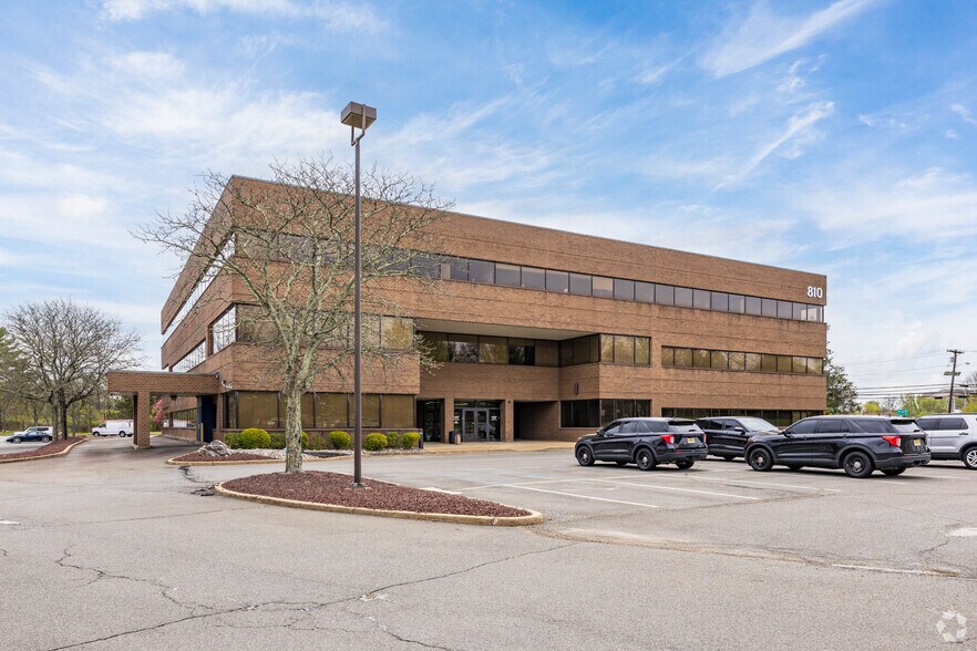 810 Bear Tavern Rd, Ewing, NJ à vendre - Photo de l’immeuble – Image 2 sur 19