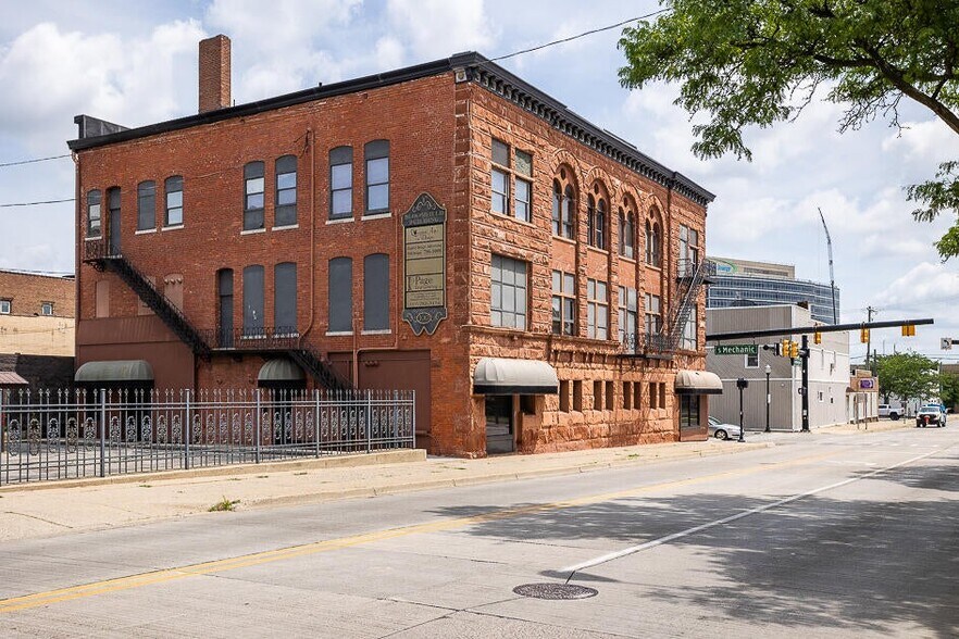 100 W Washington Ave, Jackson, MI à vendre - Photo de l’immeuble – Image 2 sur 22
