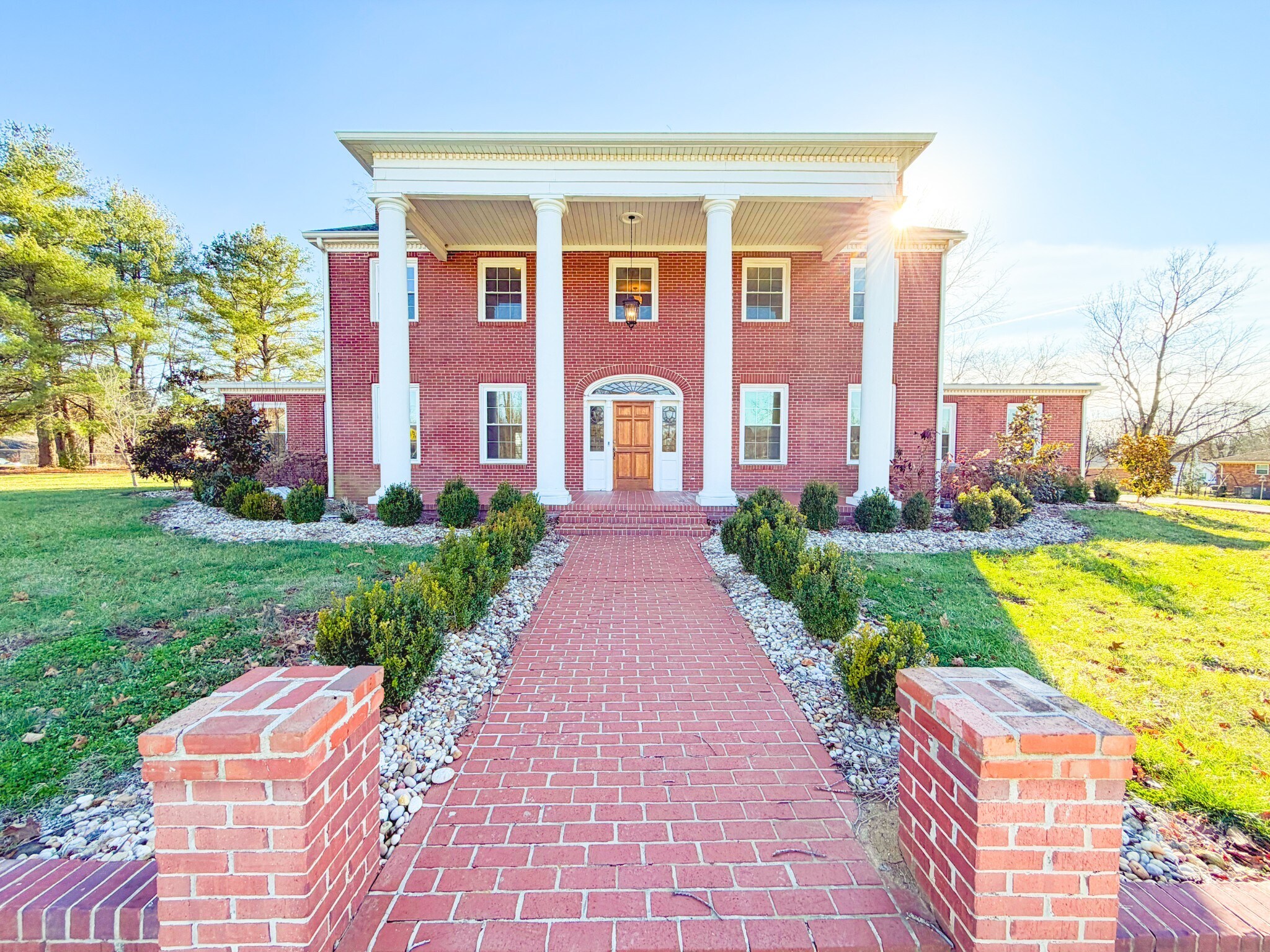 621 E College St, Pulaski, TN à vendre Photo de l’immeuble– Image 1 sur 66