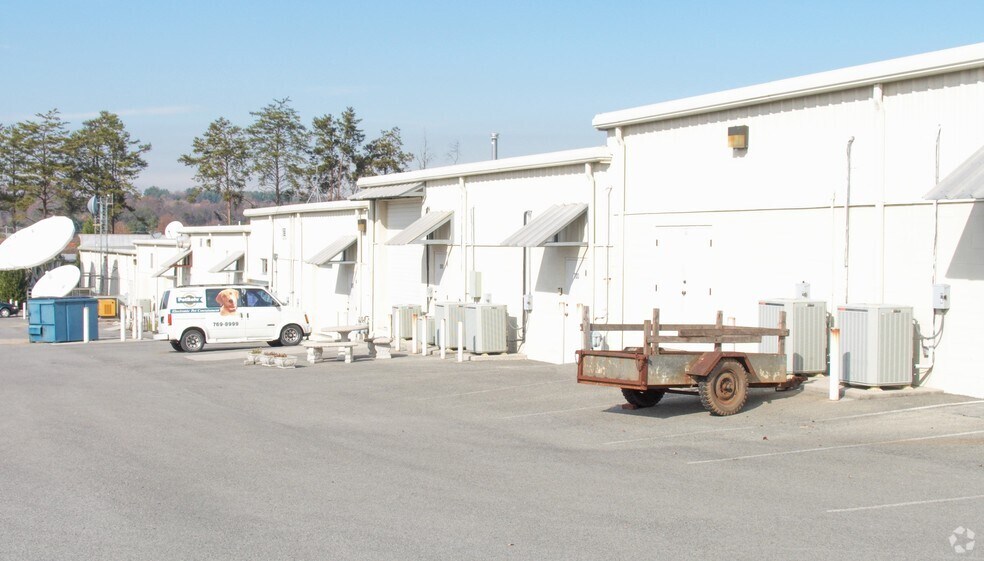 10427 Cogdill Rd, Knoxville, TN à louer - Photo de l’immeuble – Image 2 sur 26