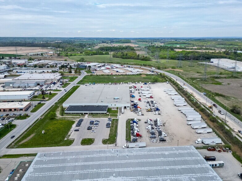 8069 Lawson Rd, Milton, ON à vendre - Photo de l’immeuble – Image 2 sur 19