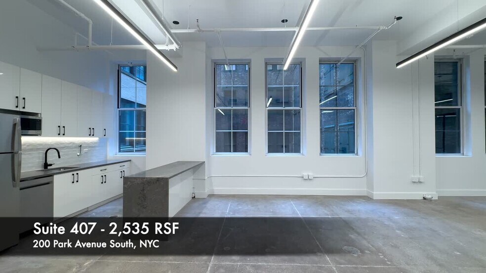 200 Park Ave S, New York, NY à louer - Vidéo sur l’annonce professionnelle – Image 2 sur 14