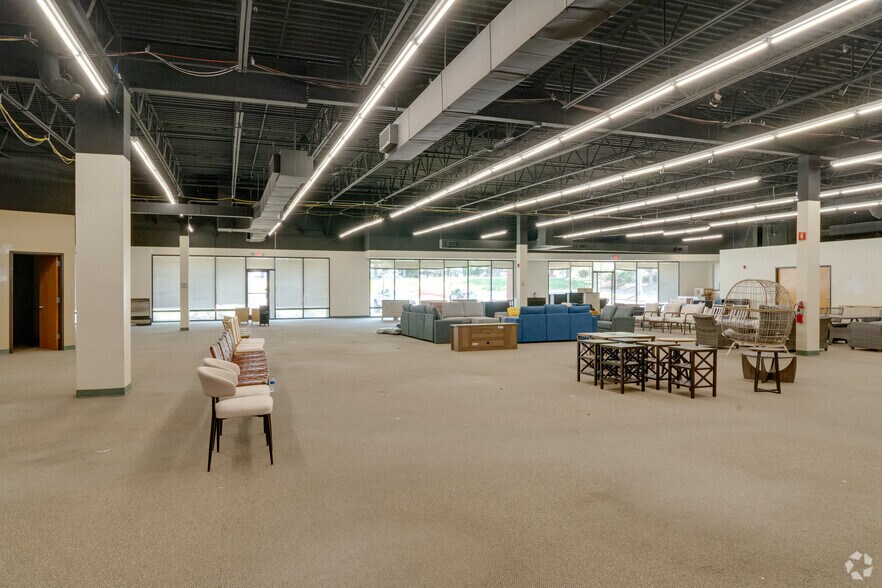 4101 Capital Blvd, Raleigh, NC à louer - Photo intérieure – Image 3 sur 30