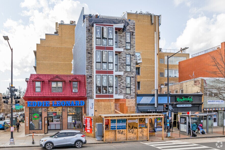 3302 Georgia Ave NW, Washington, DC à louer - Photo de l’immeuble – Image 1 sur 11