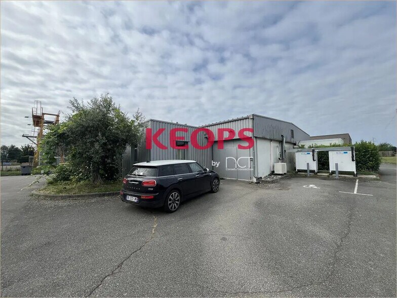 Local d'activités dans Carbonne à vendre - Photo de l’immeuble – Image 1 sur 5