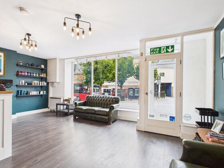 29 Blue St, Carmarthen à louer - Photo de l’immeuble – Image 2 sur 18