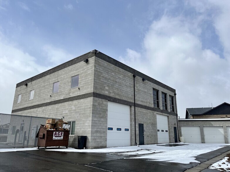4612 W 7000 S, West Jordan, UT à vendre - Photo de l’immeuble – Image 3 sur 5