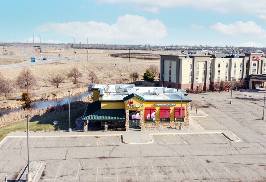 3001 Lefevre Dr, Brookings, SD à vendre - Photo de l’immeuble – Image 2 sur 6