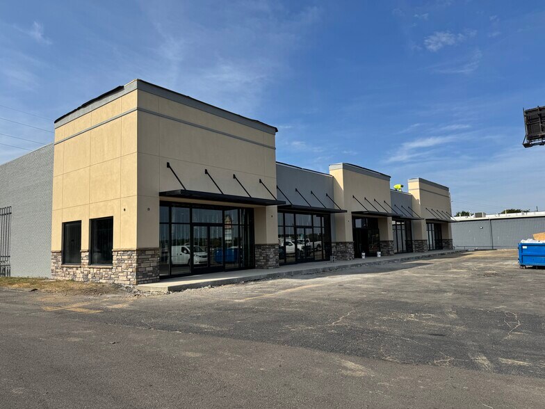 1406 W 1st St, Springfield, OH à louer - Photo de l’immeuble – Image 2 sur 8