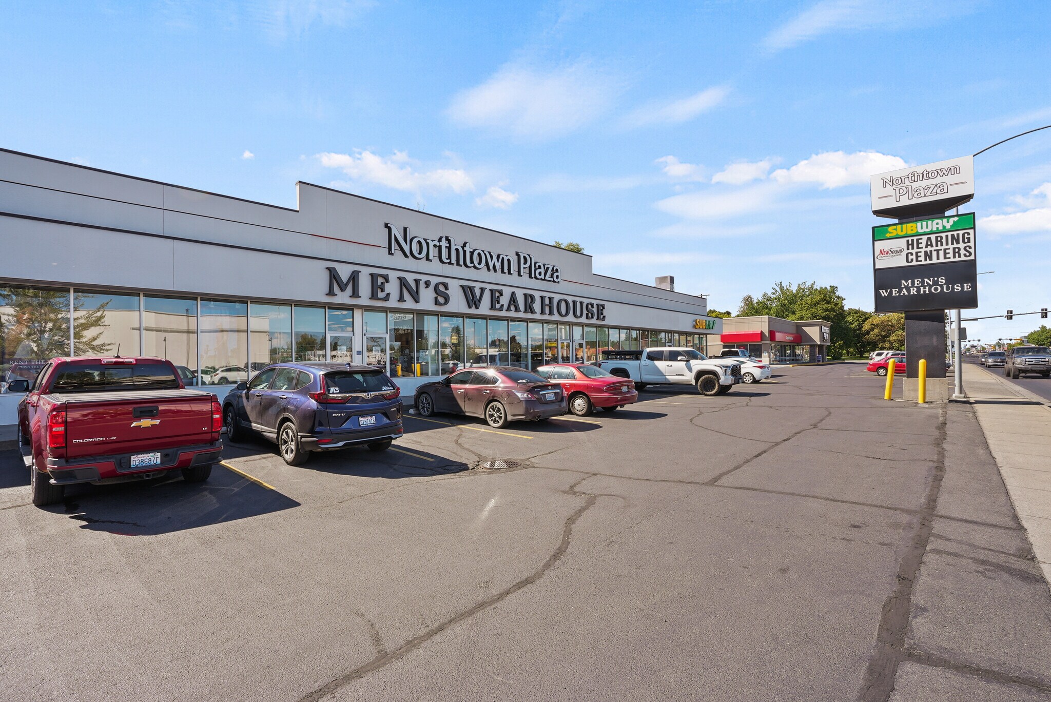 Northtown Plaza Retail Center portefeuille de 2 biens à vendre sur LoopNet.fr Photo de l’immeuble– Image 1 sur 15