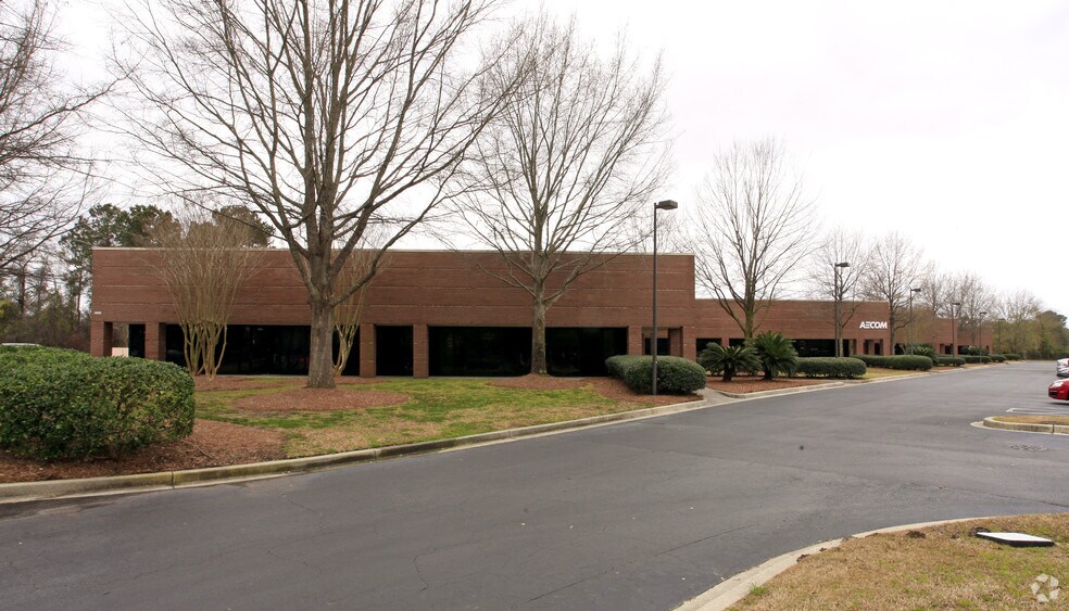3820 Faber Place Dr, North Charleston, SC à vendre - Photo de l’immeuble – Image 2 sur 12