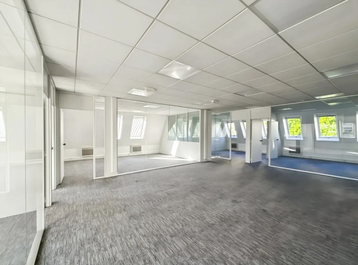 52 Rue du Capitaine Guynemer, Courbevoie, HDS 92400 - Lot 1 -  - Photo intérieure - Image 1 of 6