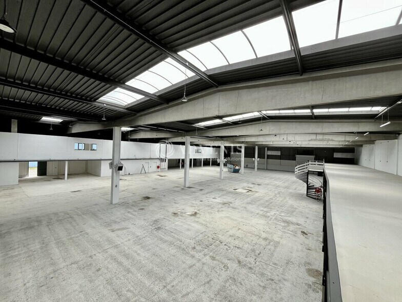 Industriel/Logistique dans Saint-Ouen-l'Aumône à louer - Photo intérieure – Image 3 sur 10