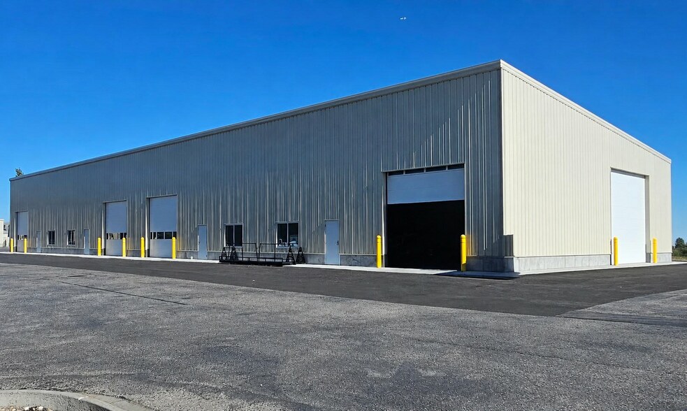 1536 N 25th E, Idaho Falls, ID à louer - Photo de l’immeuble – Image 1 sur 5