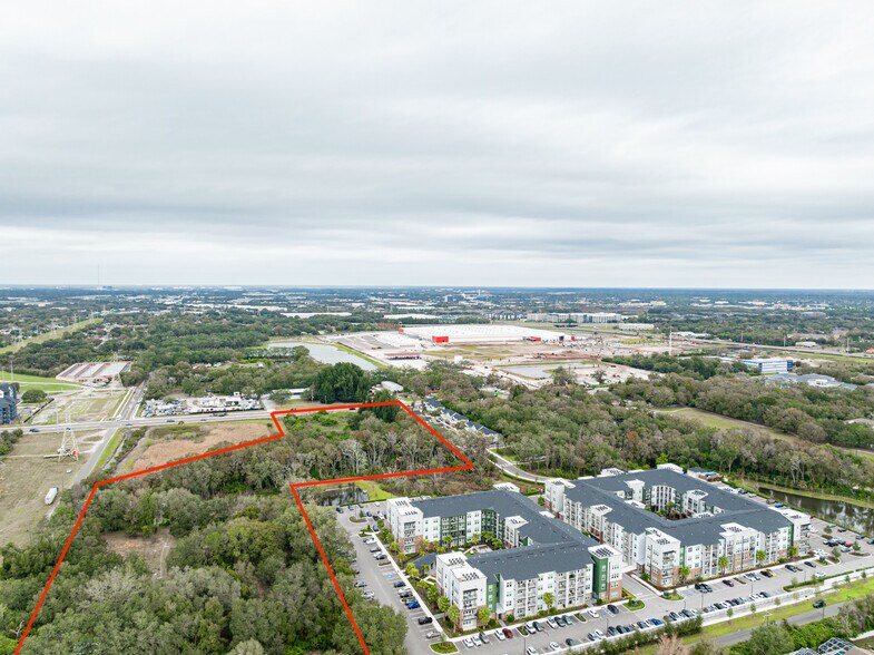 8711 Causeway Blvd, Tampa, FL à vendre - Photo de l’immeuble – Image 2 sur 5