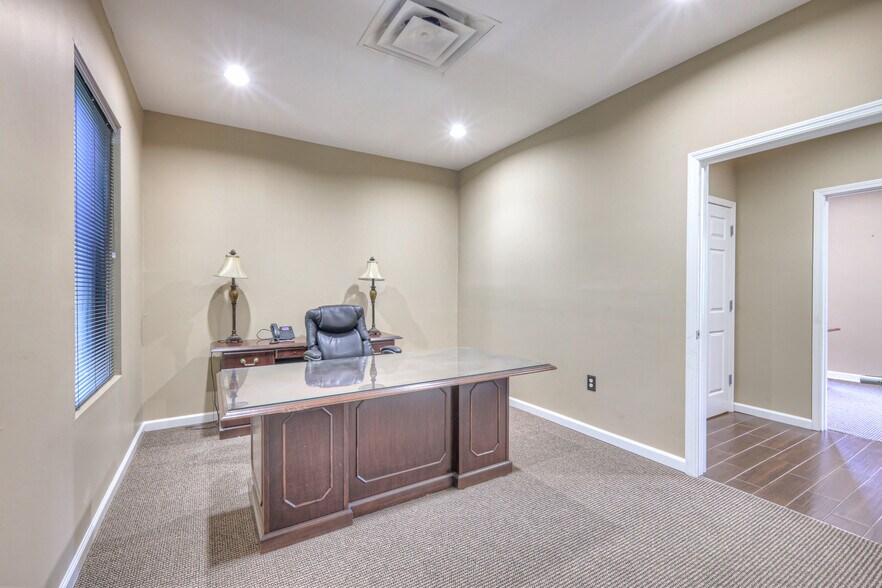 106 Mission Ct, Franklin, TN à vendre - Photo de l’immeuble – Image 3 sur 10