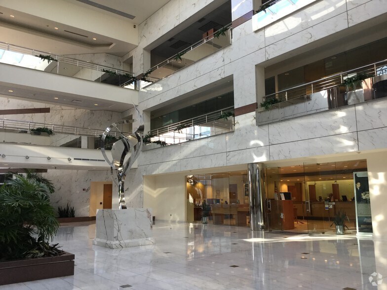 600 N Buffalo Grove Rd, Buffalo Grove, IL à louer - Photo intérieure – Image 3 sur 12