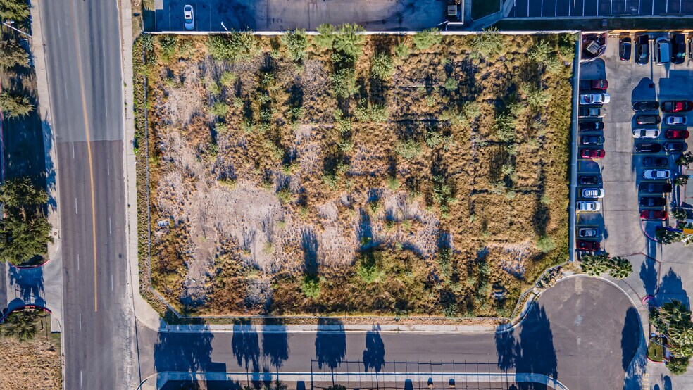 221 Calle Del Norte, Laredo, TX à vendre - Aérien – Image 3 sur 23