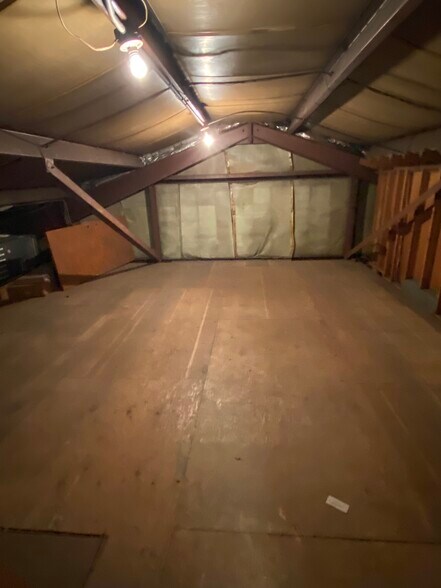 76 Clair St, Irwin, PA à louer - Photo de l’immeuble – Image 2 sur 11