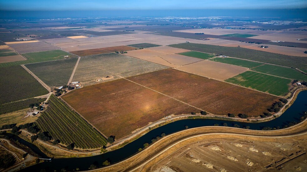 Claussen Ranch Vineyard, Stockton, CA à vendre - Photo de l’immeuble – Image 3 sur 8