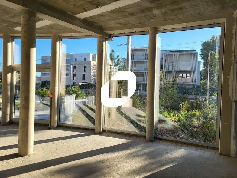 Local commercial dans Pessac à vendre - Photo de l’immeuble – Image 3 sur 5