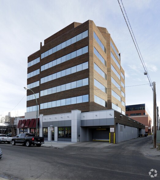933 17th Ave SW, Calgary, AB à louer - Photo de l’immeuble – Image 2 sur 10