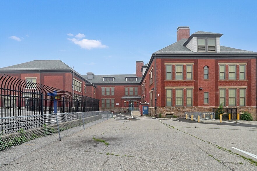53 Morningside Ave, Yonkers, NY à vendre - Photo principale – Image 1 sur 28
